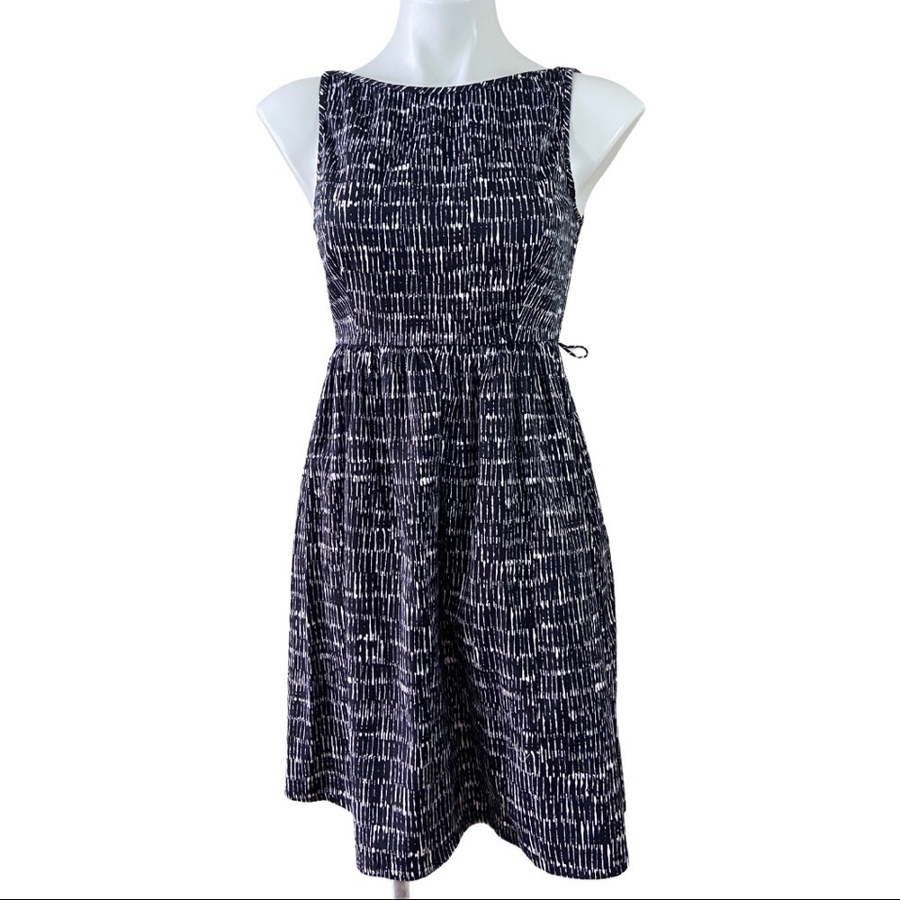 🌻Forever Black & White Dress Size Medium
